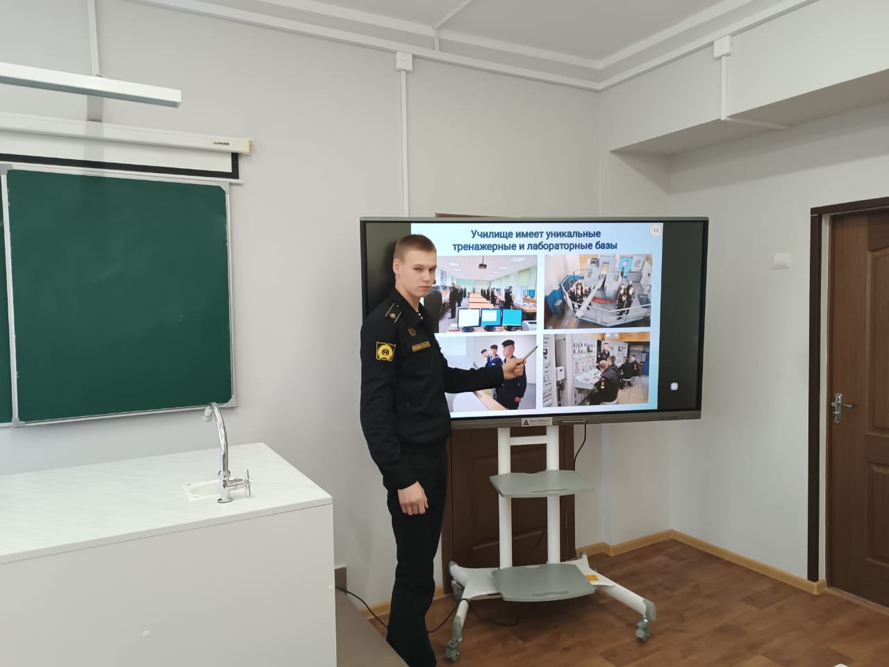 Встреча учеников 8-11 классов с выпускником школы.